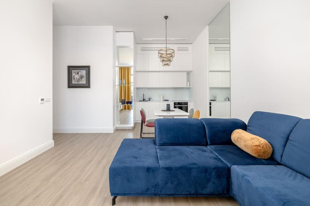 Apartament 1-bedroom Luxury Near Metro *